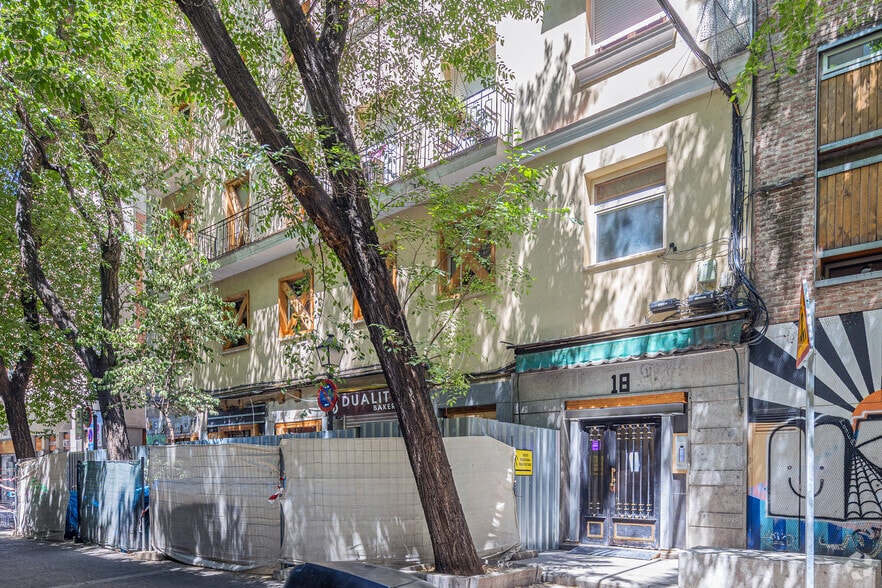 Calle de Tribulete, 18, Madrid, Madrid en venta - Foto del edificio - Imagen 2 de 2