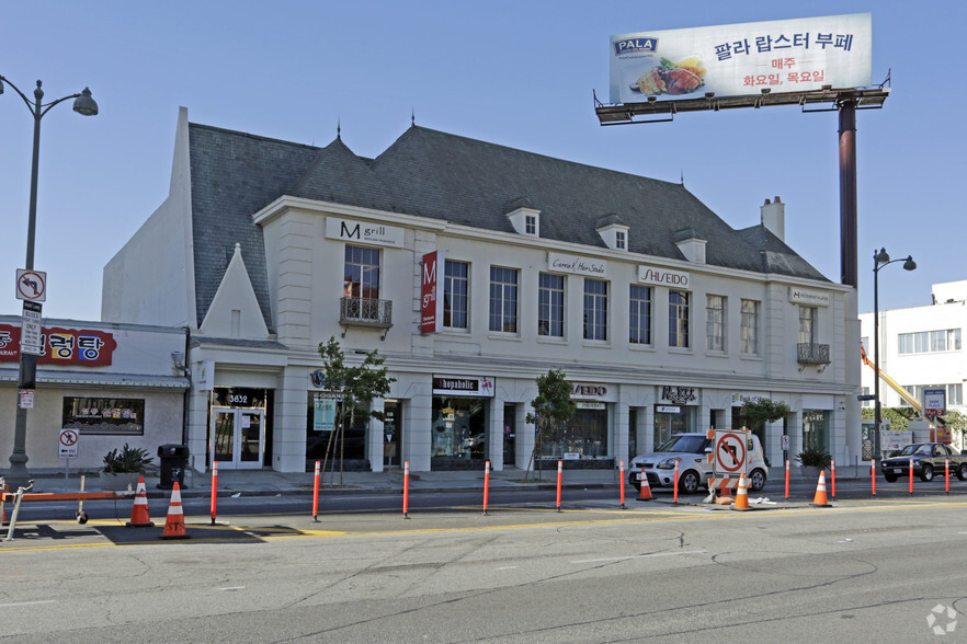 3832 Wilshire Blvd, Los Angeles, CA en alquiler - Foto del edificio - Imagen 2 de 9