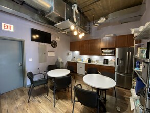 1756 N Kimball Ave, Chicago, IL en alquiler Foto del interior- Imagen 2 de 4