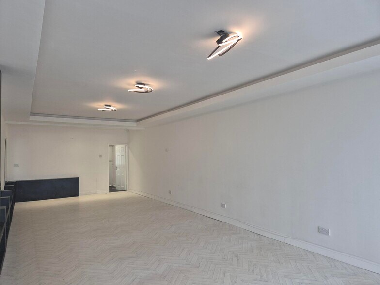 9 Tree View Ct, Liverpool en alquiler - Foto del edificio - Imagen 2 de 9