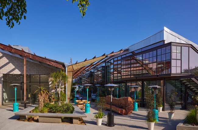 Más detalles de 2419-2425 Michigan Ave, Santa Monica, CA - Local en alquiler