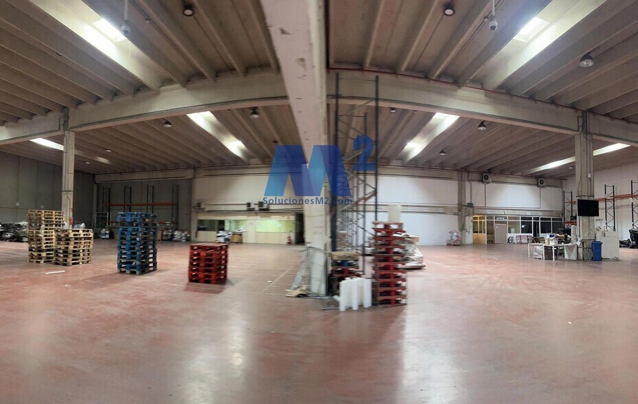 Nave en Coslada, Madrid en alquiler - Foto del edificio - Imagen 3 de 5