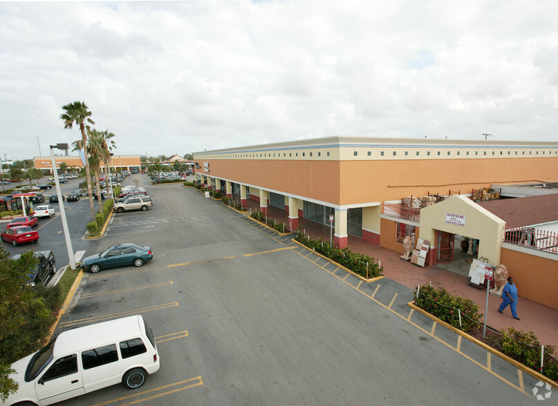 4646-4698 NW 183rd St, Miami Gardens, FL en alquiler - Foto del edificio - Imagen 3 de 27