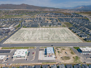 4165 E Pony Express Pkwy, Eagle Mountain, UT en alquiler Foto del edificio- Imagen 2 de 2