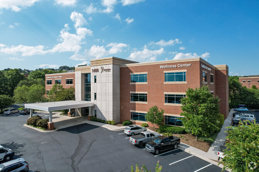 1400 Dowell Springs Blvd, Knoxville, TN en alquiler - Foto del edificio - Imagen 1 de 5