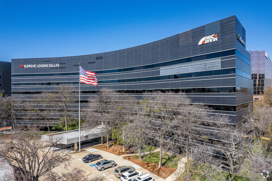 5050 Quorum Dr, Dallas, TX en alquiler - Foto del edificio - Imagen 1 de 12