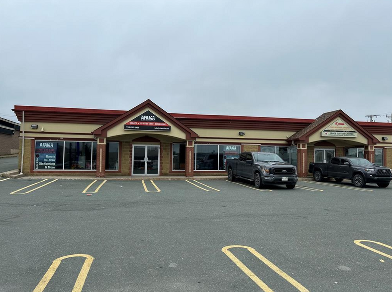 1288 Topsail Rd, Paradise, NL en venta - Foto principal - Imagen 1 de 2