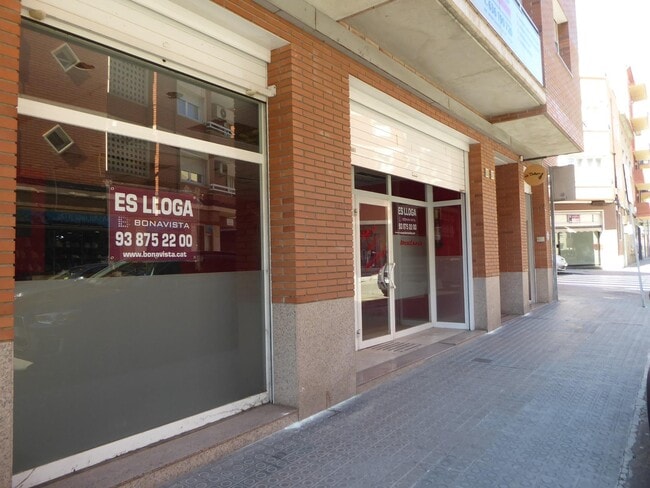 Más detalles de Avenida de Montserrat, Sant Joan de Vilatorrada - Local en alquiler