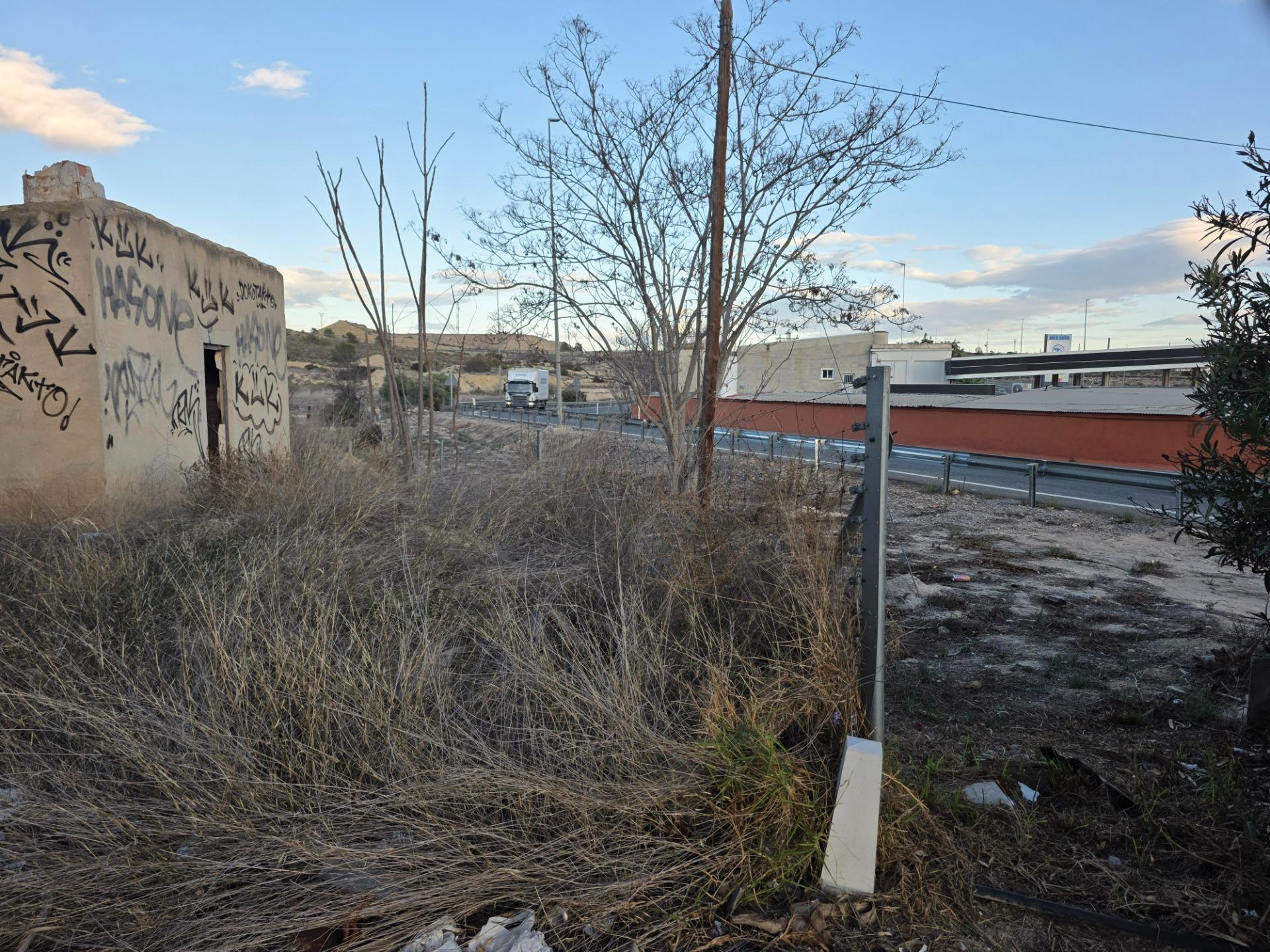 Terreno en Monforte del Cid, Alicante en venta Foto del edificio- Imagen 1 de 39