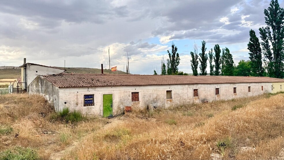 Nave en Cuéllar, Segovia en venta - Foto principal - Imagen 1 de 5