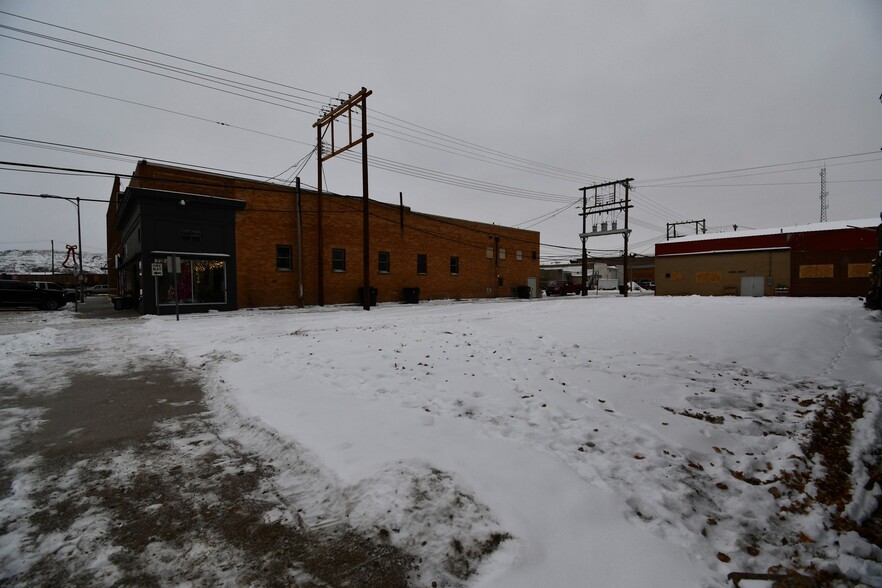 115 W Bell St, Glendive, MT en venta - Foto del edificio - Imagen 2 de 2