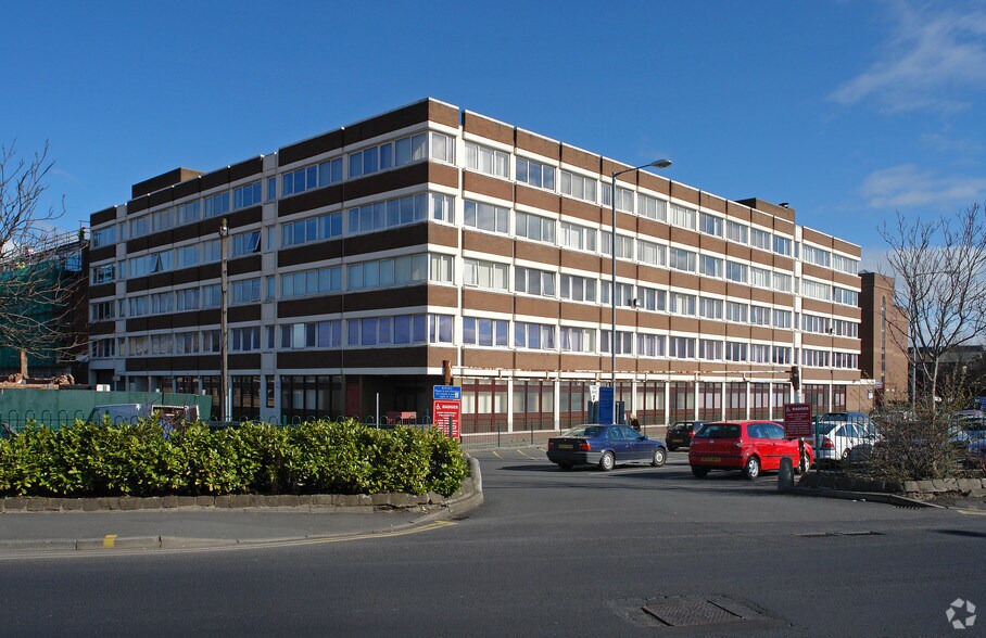 Back Spring Gdns, Bolton en alquiler - Foto del edificio - Imagen 2 de 2