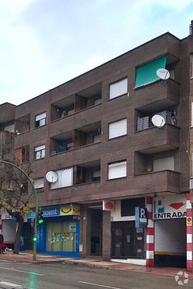 Calle Pablo Picasso, 57, Alcobendas, Madrid en alquiler - Foto del edificio - Imagen 2 de 2