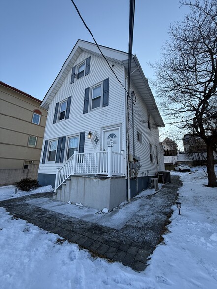 267 Central Ave, White Plains, NY en alquiler - Foto del edificio - Imagen 1 de 7