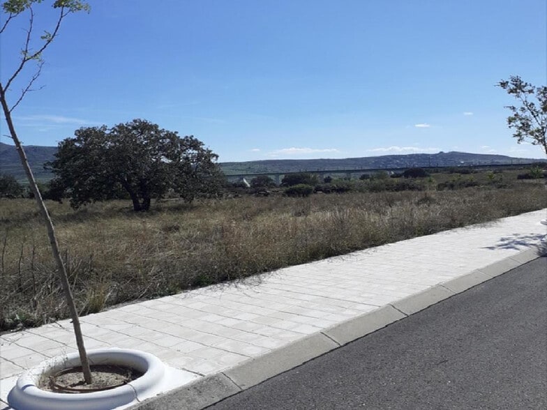 Avenida Siete Abanicos, 42, Miraflores de la Sierra, Madrid en venta - Foto principal - Imagen 1 de 4