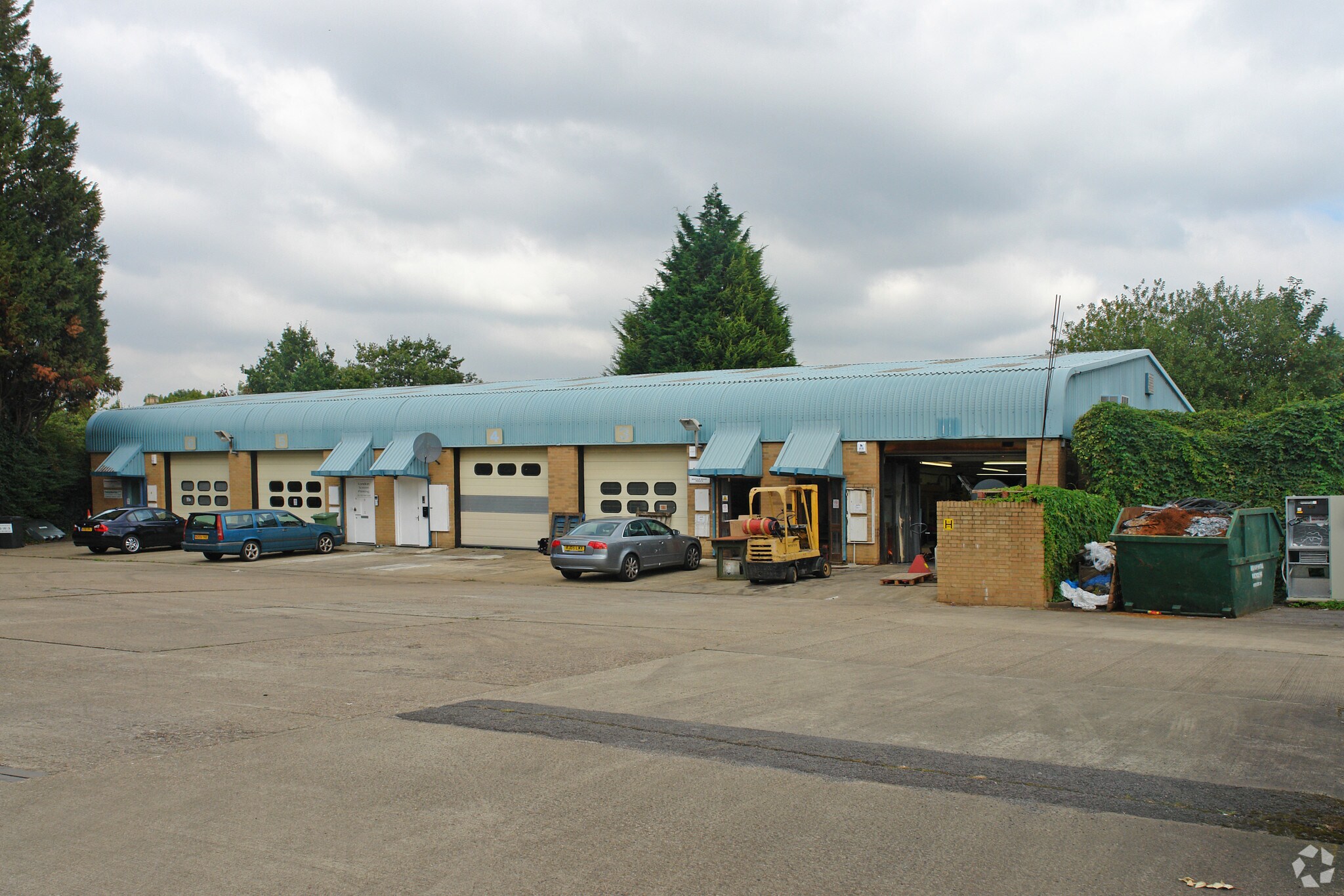 2-6 Holly Rd, Hampton en venta Foto principal- Imagen 1 de 2