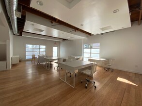 8727 Venice Blvd, Los Angeles, CA en alquiler Foto del interior- Imagen 1 de 2