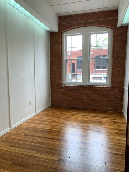 85 Willow St, New Haven, CT en alquiler - Foto del interior - Imagen 3 de 7