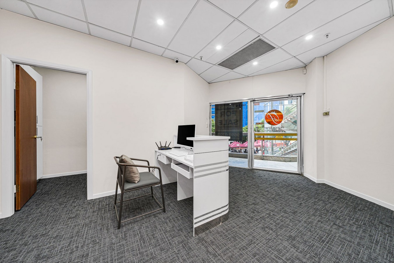 8 Quay St, Haymarket, NSW 2000 - Unidad Shop 5 - - Foto del interior - Image 2 of 8