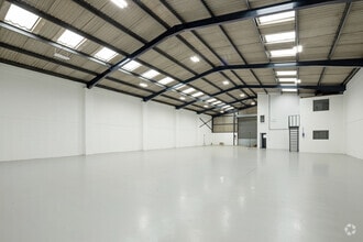 Redburn Industrial Estate, Enfield en alquiler Foto del interior- Imagen 2 de 20