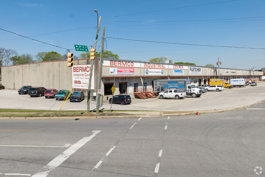 3230 Messer Airport Hwy, Birmingham, AL en alquiler - Foto del edificio - Imagen 2 de 5