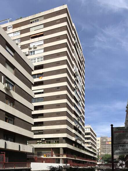 Edificios residenciales en Madrid, MAD en venta - Foto del edificio - Imagen 1 de 1