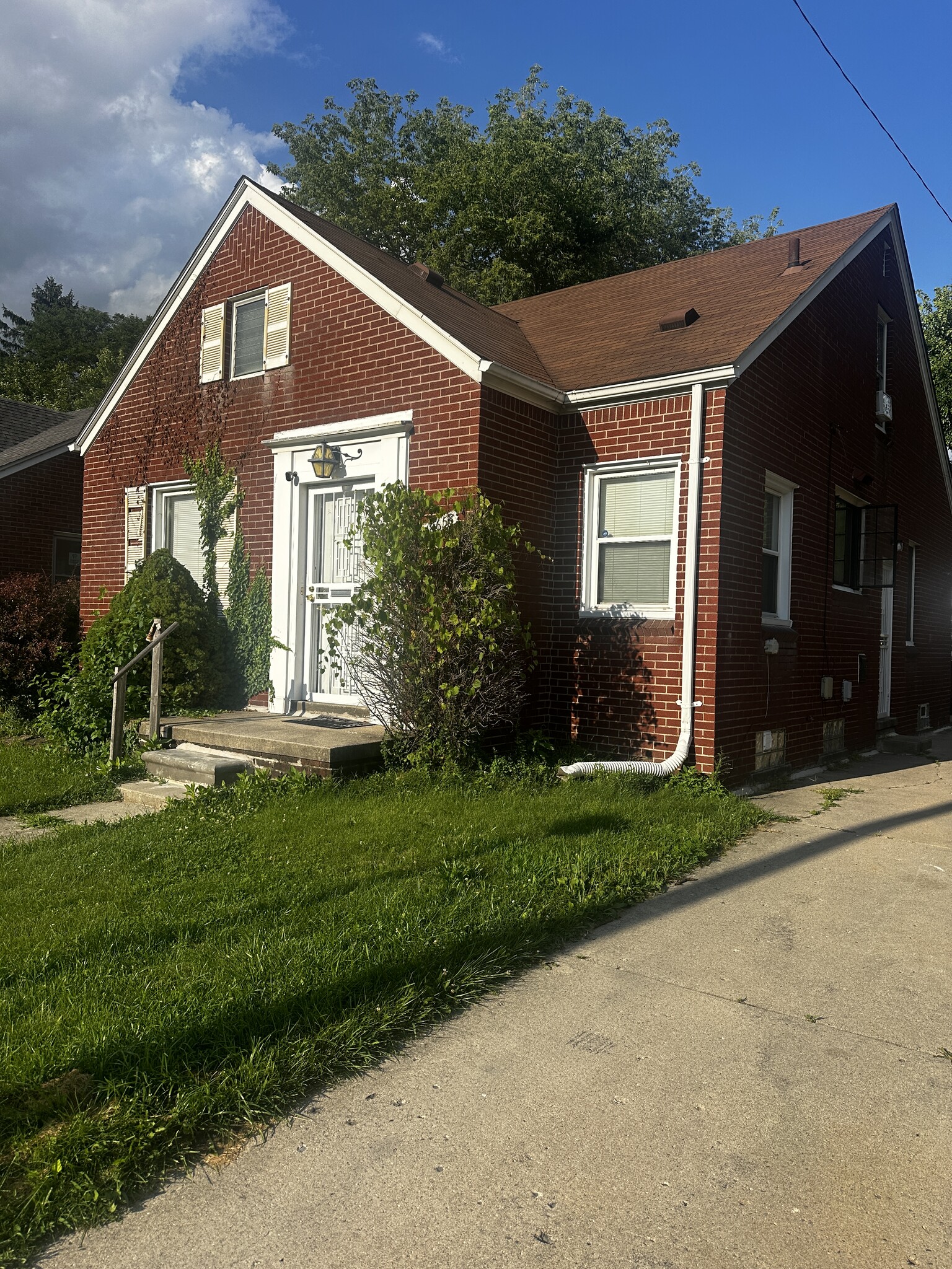 18658 Rutherford St, Detroit, MI en venta Foto principal- Imagen 1 de 12