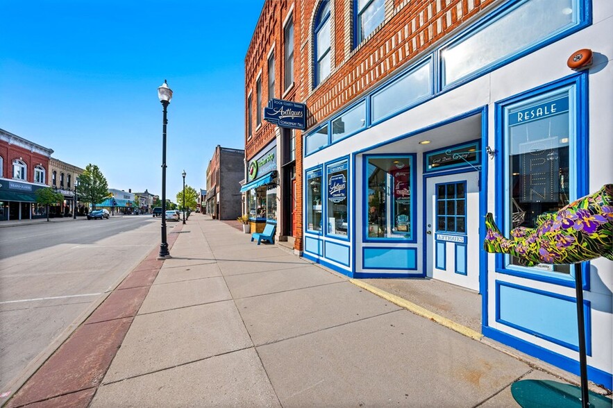 147 N 3rd Ave, Sturgeon Bay, WI en venta - Foto del edificio - Imagen 3 de 29