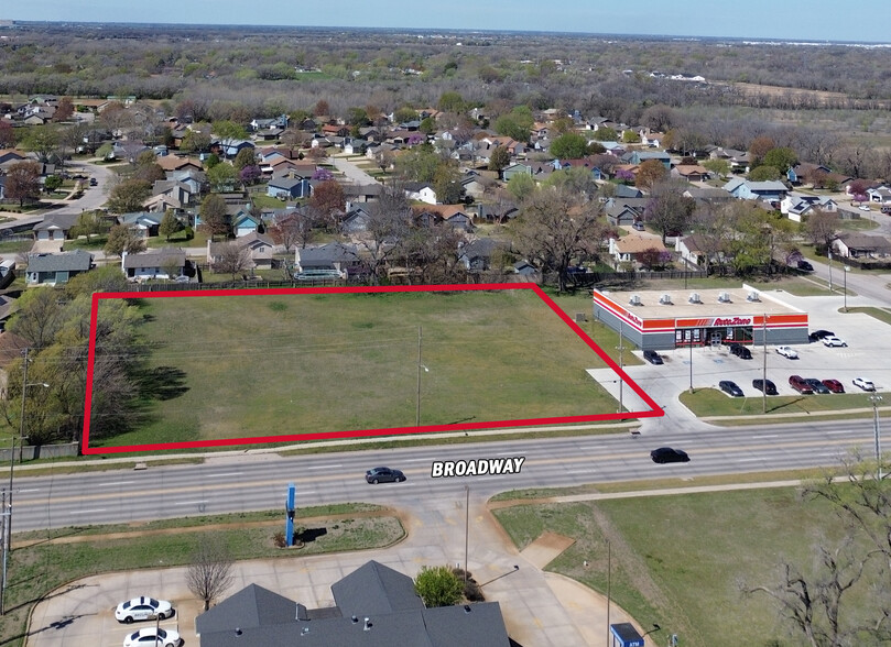 5300 S Broadway Ave, Wichita, KS en venta - Foto del edificio - Imagen 1 de 4