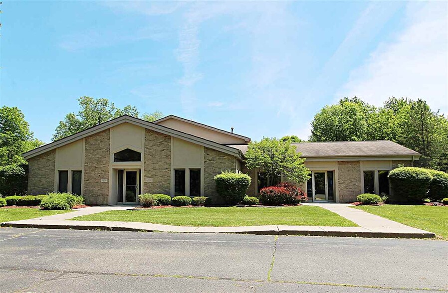 4165 Lippincott Blvd, Burton, MI en venta - Foto principal - Imagen 1 de 21