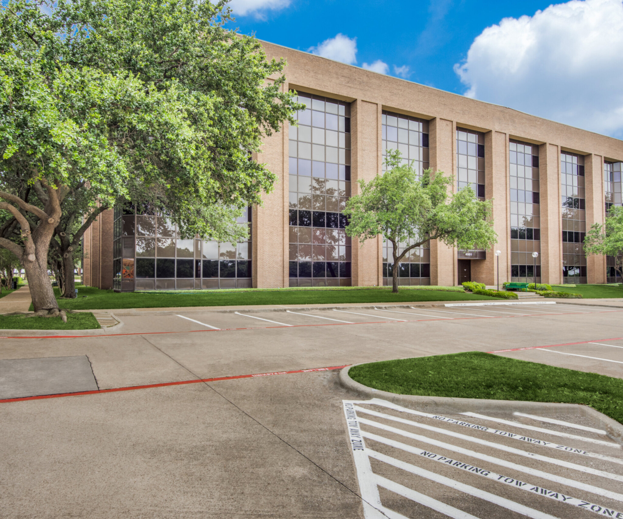 4001 McEwen Rd, Farmers Branch, TX en alquiler Foto del edificio- Imagen 1 de 7