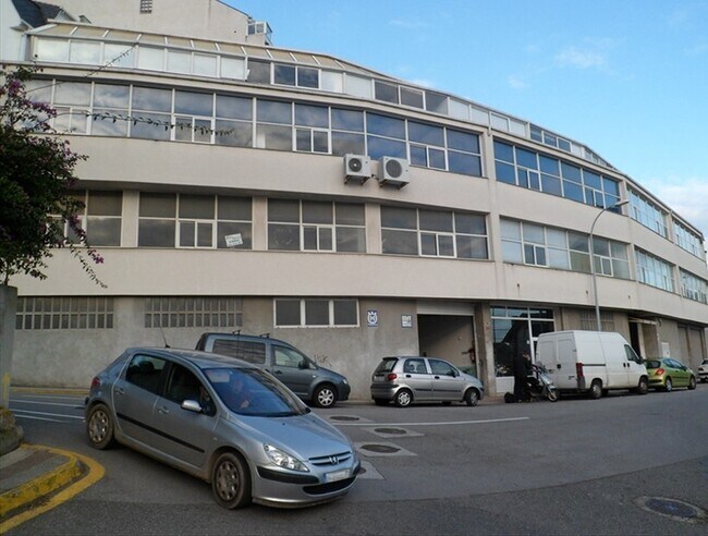 Más detalles de Rúa Celso Emilio Ferreiro, Burela - Local en venta