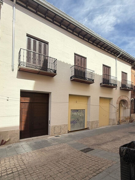 Local en Alcalá de Henares, Madrid en alquiler - Foto del edificio - Imagen 2 de 4