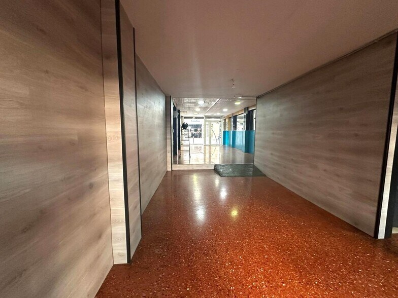 Edificio residencial en Santa Coloma de Gramenet, Barcelona en venta - Foto del interior - Imagen 1 de 4
