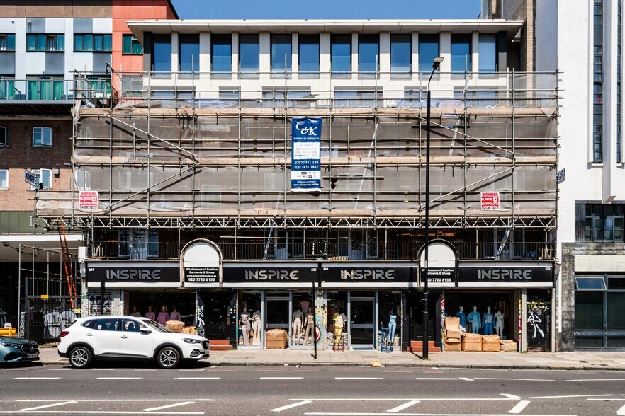 219-225 Commercial Rd, London en alquiler - Foto del edificio - Imagen 2 de 3