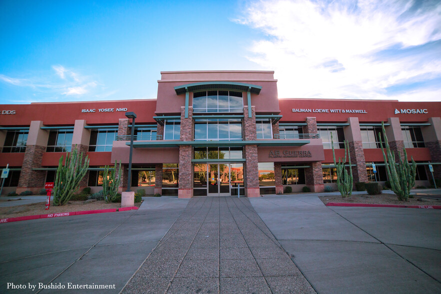 8765 E Bell Rd, Scottsdale, AZ en alquiler - Foto del edificio - Imagen 2 de 17