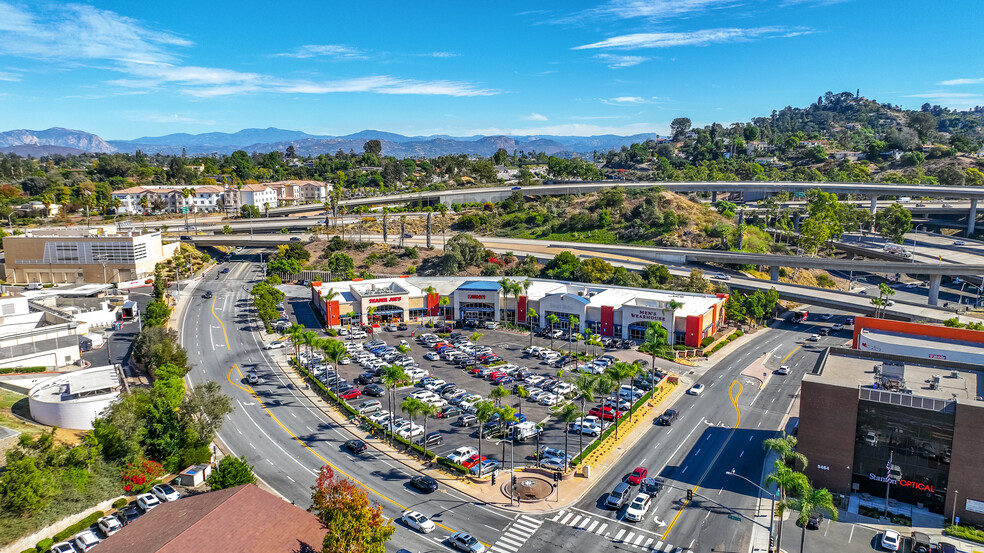 5465-5495 Grossmont Center Dr, La Mesa, CA en alquiler - Foto del edificio - Imagen 3 de 9