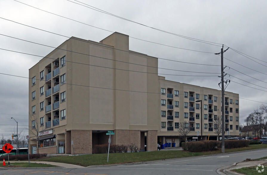 160 Wellington St E, Aurora, ON en alquiler - Foto del edificio - Imagen 2 de 3