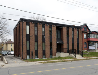 Más detalles para 920 King St W, Kitchener, ON - Oficinas en venta