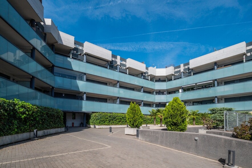 Oficina en Alcorcón, Madrid en venta - Foto del edificio - Imagen 1 de 6