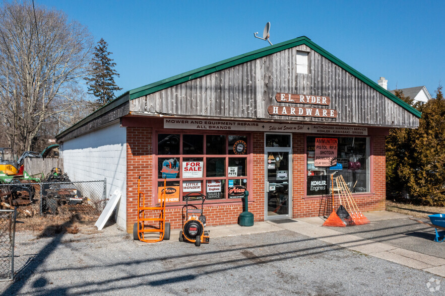 494 Montauk Hwy, East Quogue, NY en venta - Foto del edificio - Imagen 2 de 23