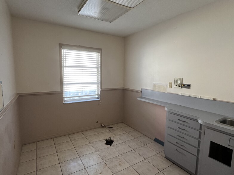 6201 Dr Martin Luther King Jr St S, Saint Petersburg, FL en venta - Foto del interior - Imagen 3 de 10