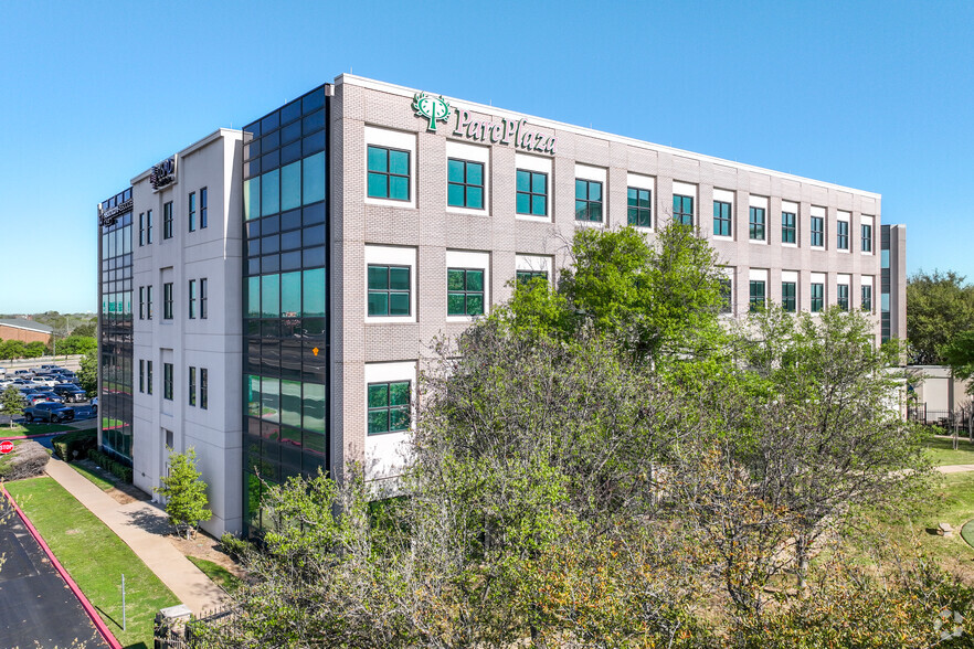 1305 Airport Fwy, Bedford, TX en alquiler - Foto del edificio - Imagen 2 de 11