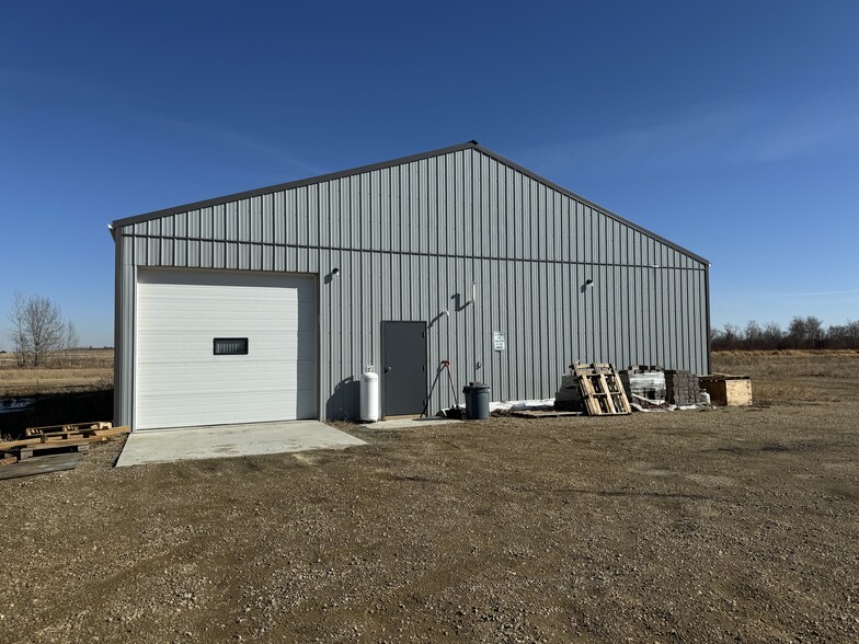 26453 Township 481 rd, Leduc County, AB en venta - Foto del edificio - Imagen 3 de 14