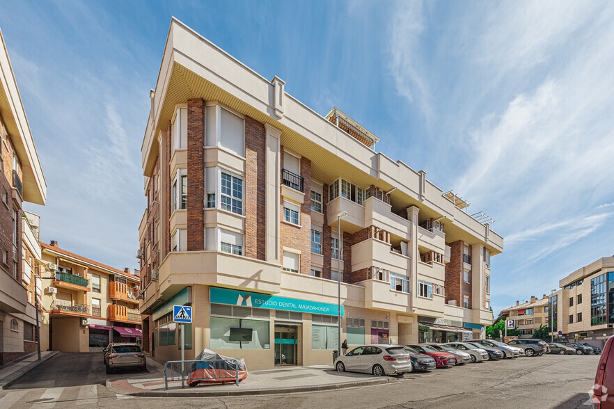 Calle Puerto de los Leones, 8, Majadahonda, Madrid en venta - Foto del edificio - Imagen 1 de 1