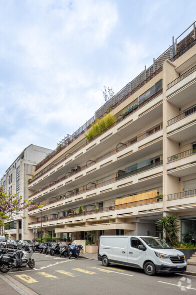 Edificio residencial en Boulogne-Billancourt en venta - Foto principal - Imagen 1 de 1