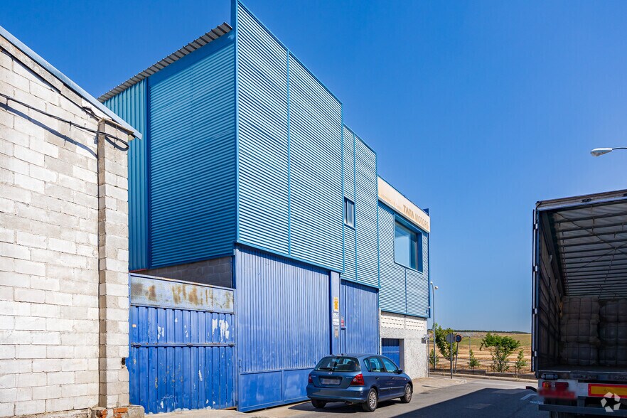 Calle de San Juan, 35, Fuenlabrada, Madrid en venta - Foto del edificio - Imagen 2 de 2