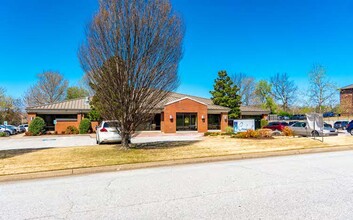 5330 Willow Creek Dr, Springdale, AR en alquiler Foto del edificio- Imagen 1 de 3