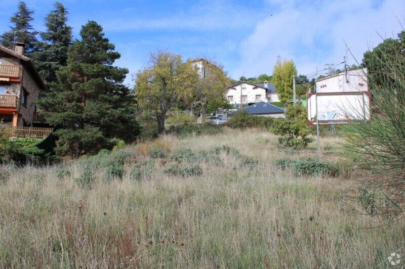 Calle Párroco Desiderio García, 10, Navacerrada, Madrid en venta Foto principal- Imagen 1 de 1