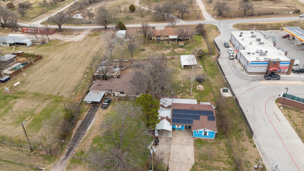 2090 Mineral Wells Hwy, Weatherford, TX en venta - Foto del edificio - Imagen 2 de 5